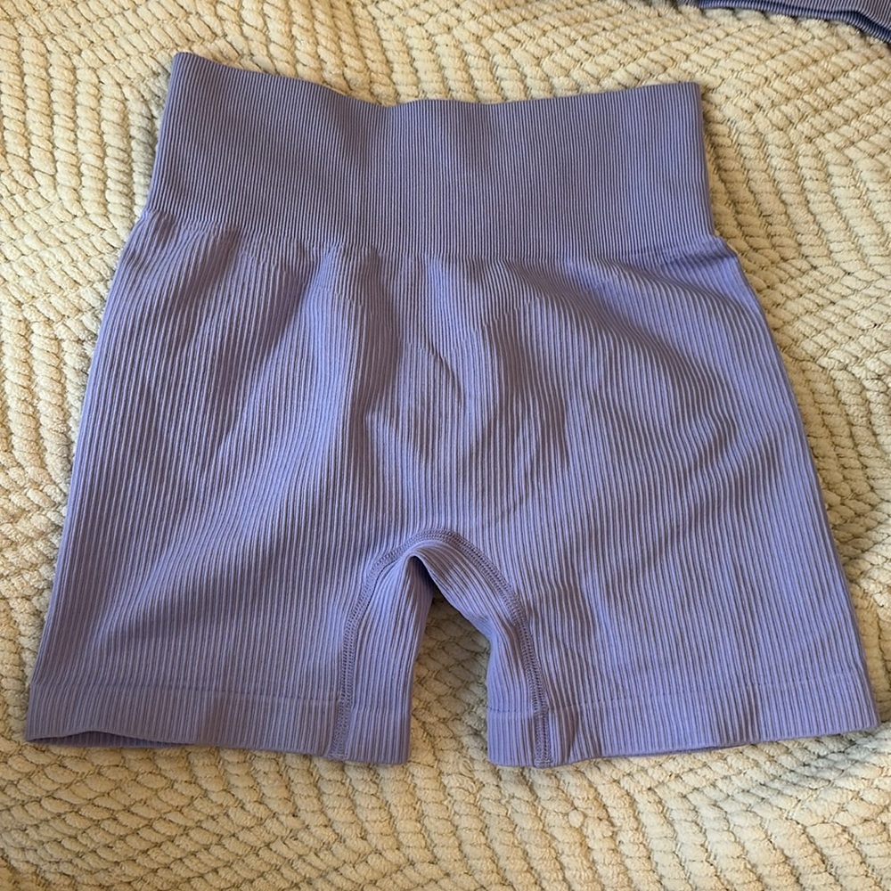 Lavender Ribbed Workout Set - Picture 3 of 3